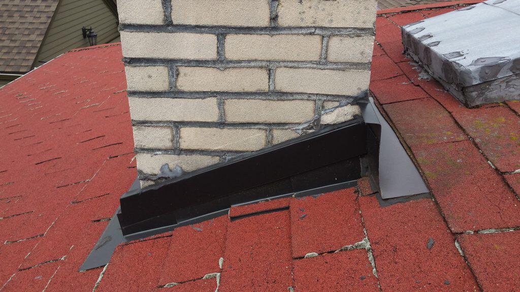 incorrect chimney flashing